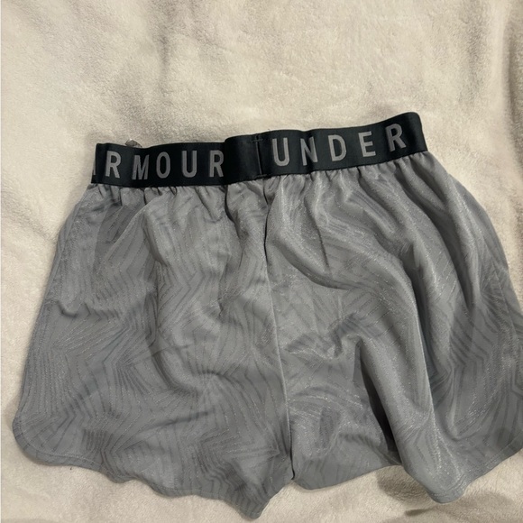Under armour running shorts - Picture 3 of 3